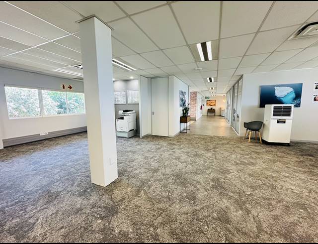 306M² OFFICE TO LET IN UMHLANGA RIDGE